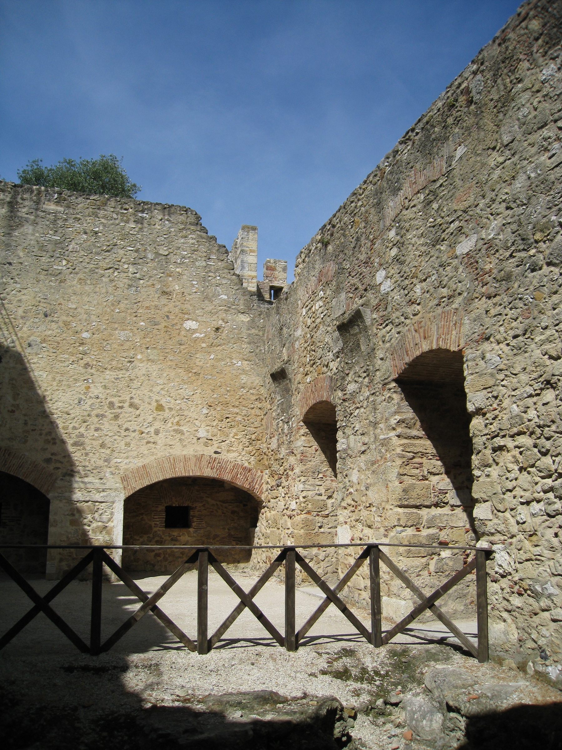 28.jpg Castelo de São Jorge Lisbon