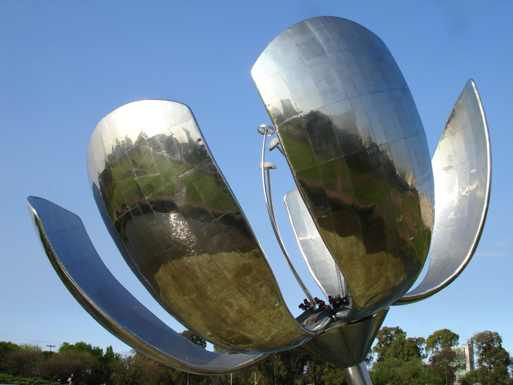 Floralis Genérica, Buenos Aires, Argentina