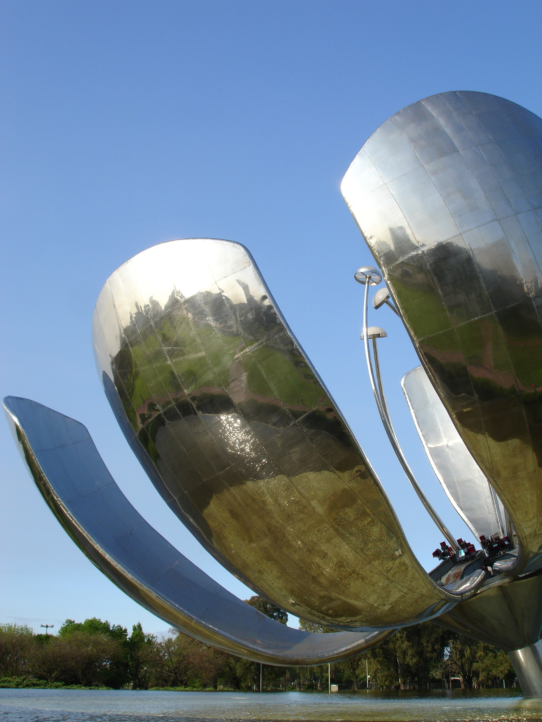 Floralis Genérica, Buenos Aires, Argentina