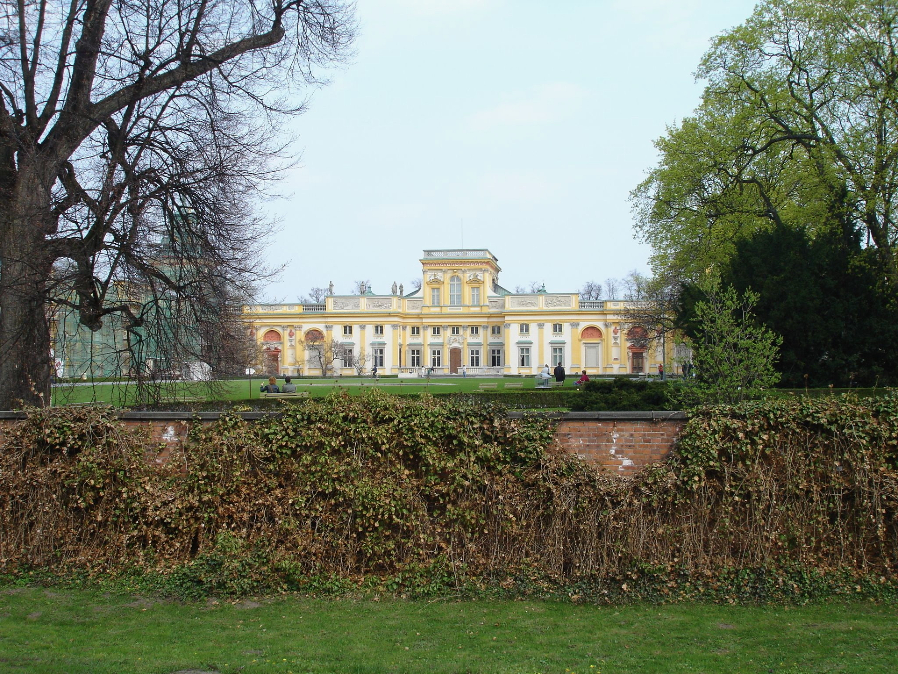 Palac_Wilanowski,_Warsaw,_Poland_(6_of_9)-3.jpg Palac Wilanowski, Warsaw, Poland (6 of 9)-3.
