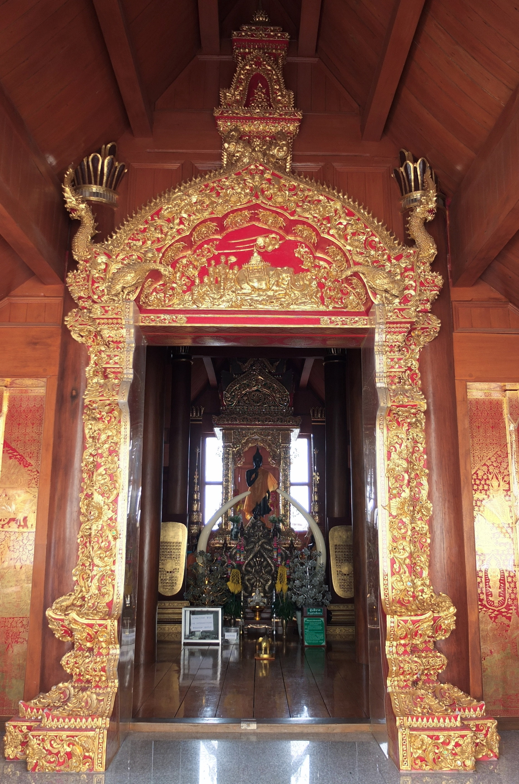 Wat Phra That Doi Suthep Chiang Mai Thailand (8 of 9)-2